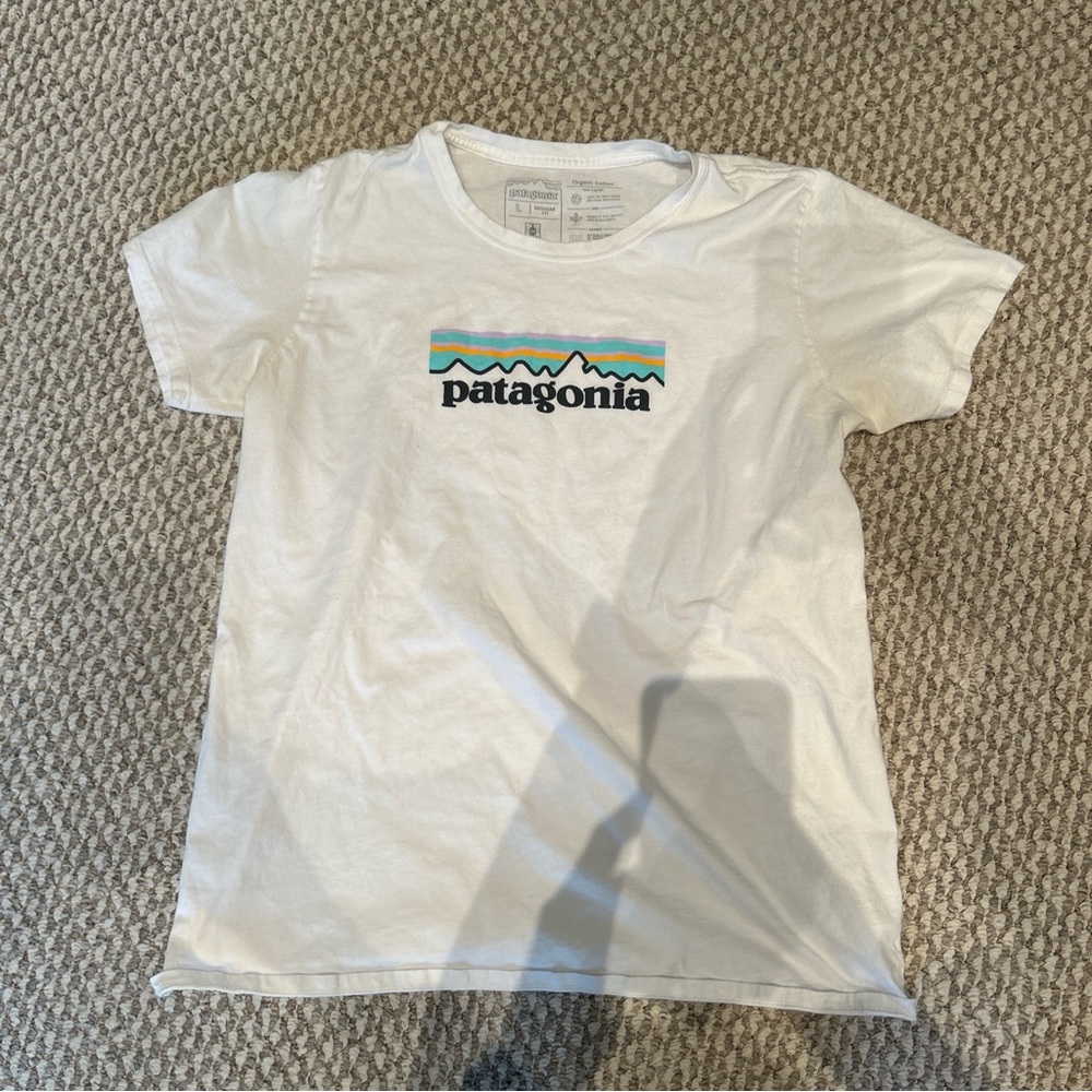 Patagonia Women’s White T Shirt Large